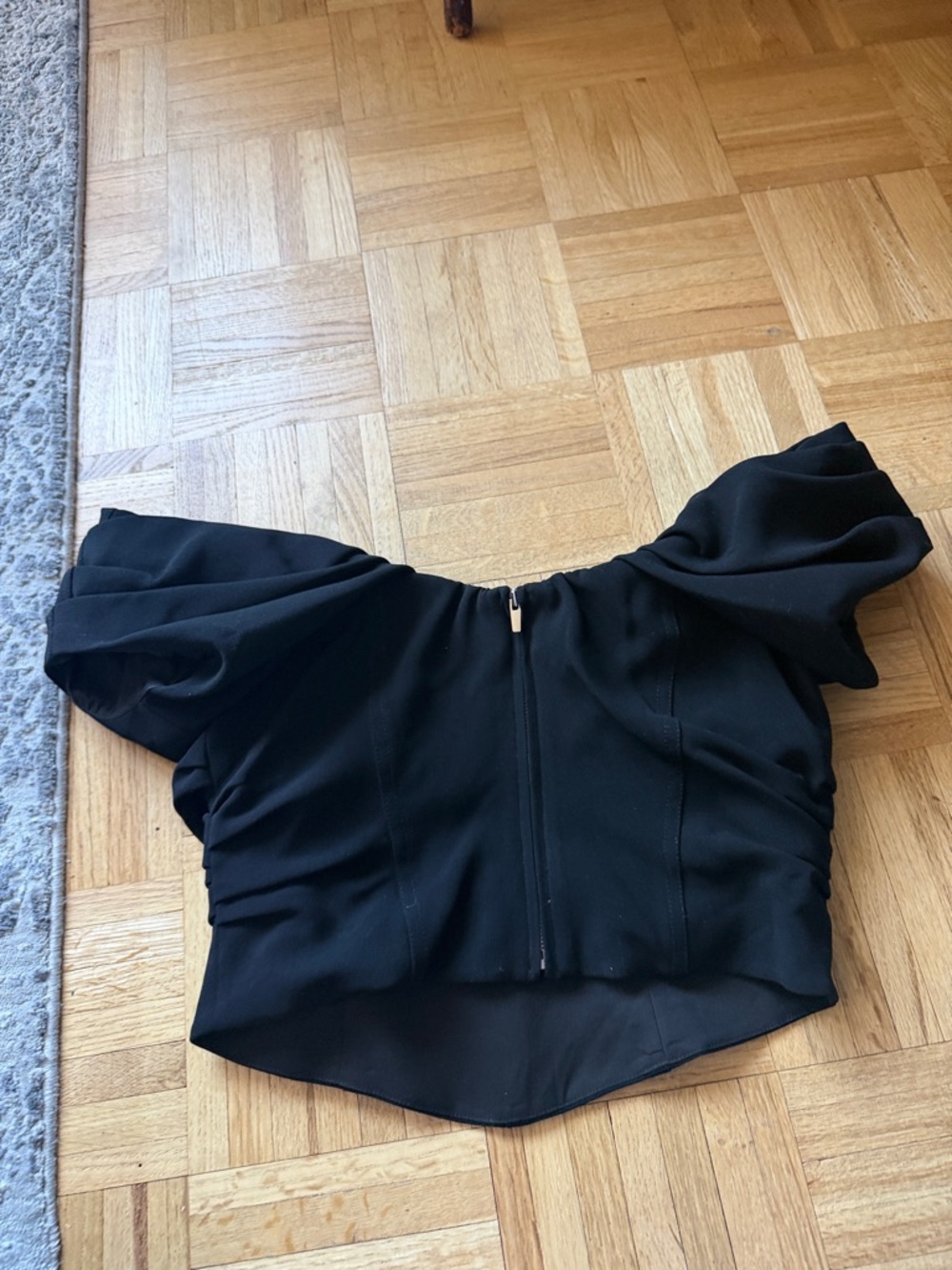 ALC Nora Sz 2 Black Puff-Sleeve Women's Top - Picture 6 of 12